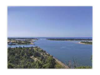Lakes Entrance product photo Internal 1 DETAILS